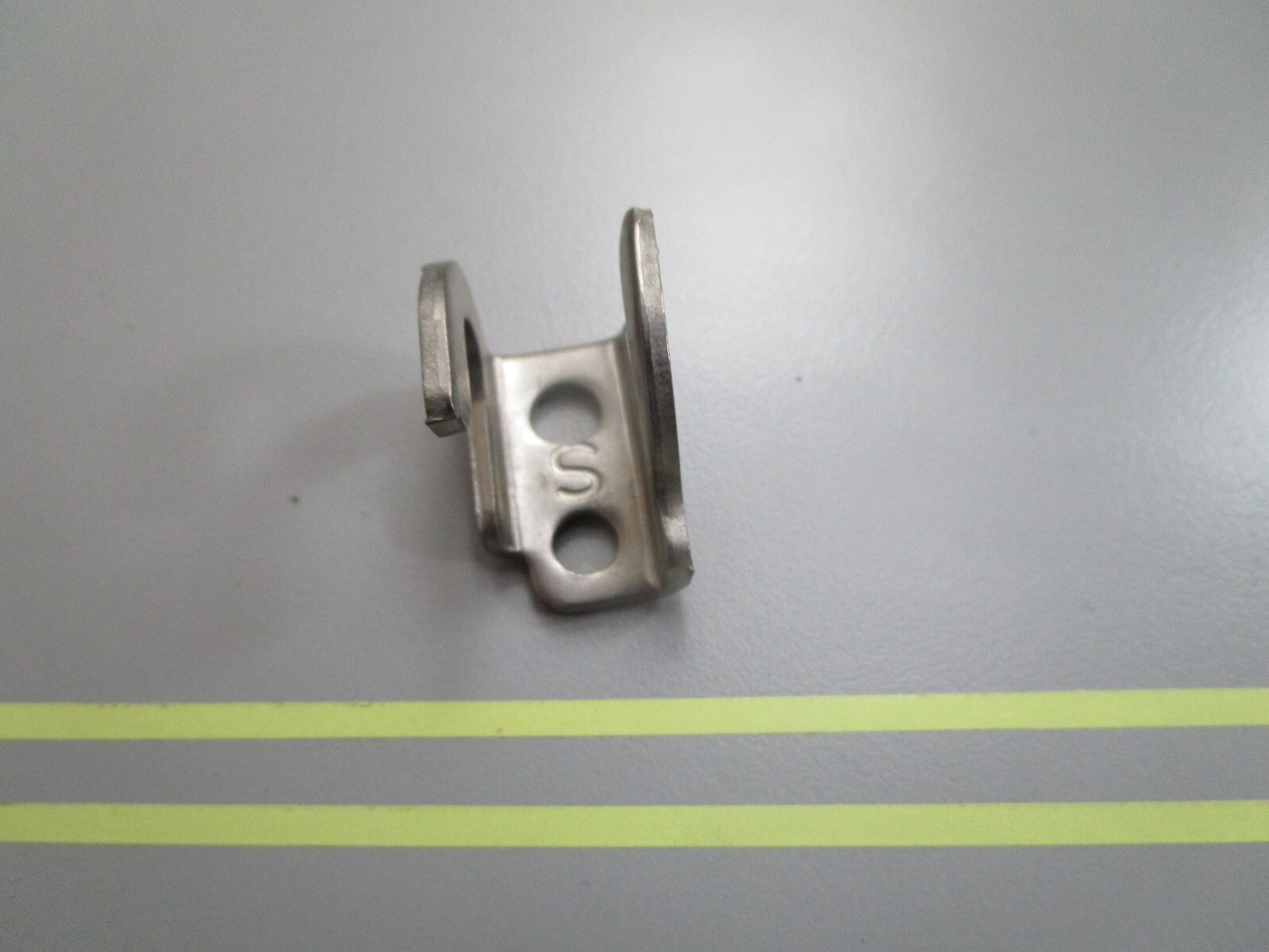 *NEW OEM* 0750 OMC Johnson Evinrude SHIFT LOCK 305737 0305737