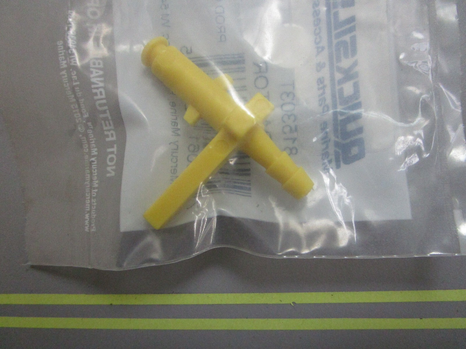 *NEW OEM* 0810 Mercury Quicksilver Adaptor 815303T