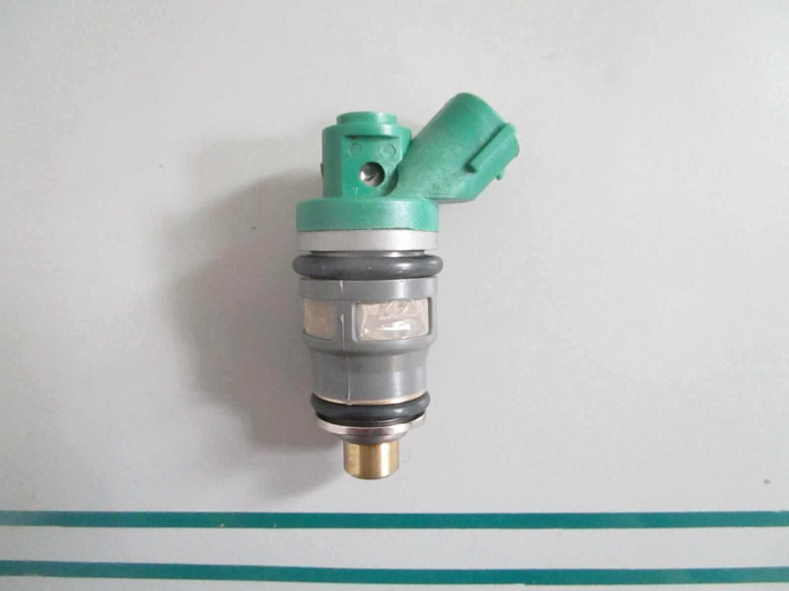 NEW OEM 15710-87J00 Suzuki Fuel Injector Assy 0820
