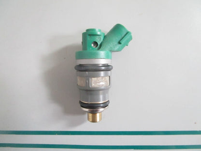 NEW OEM 15710-87J00 Suzuki Fuel Injector Assy 0820