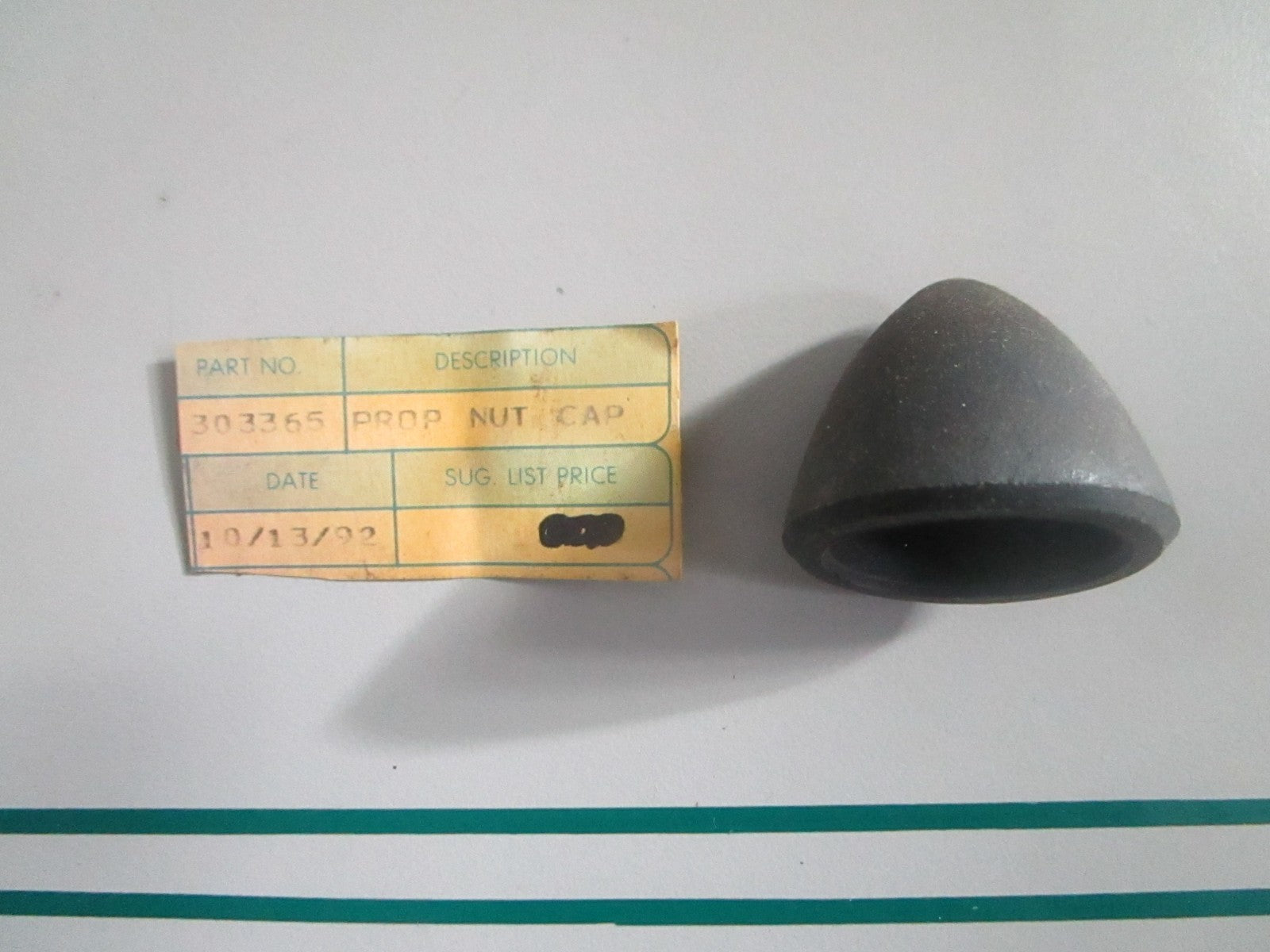 NEW OEM 303365 0303365 OMC Johnson Evinrude Prop Nut 0820