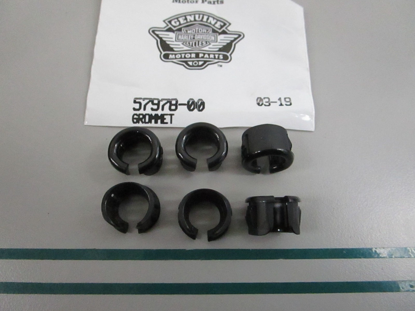 NEW OEM (LOT OF 6) 57878-00 Harley Davidson Grommet 0810