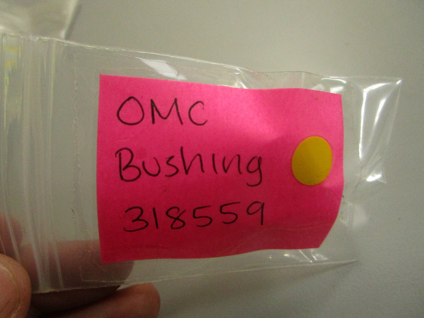 *NEW OEM* 0750 OMC Johnson Evinrude BUSHING 318559 0318559