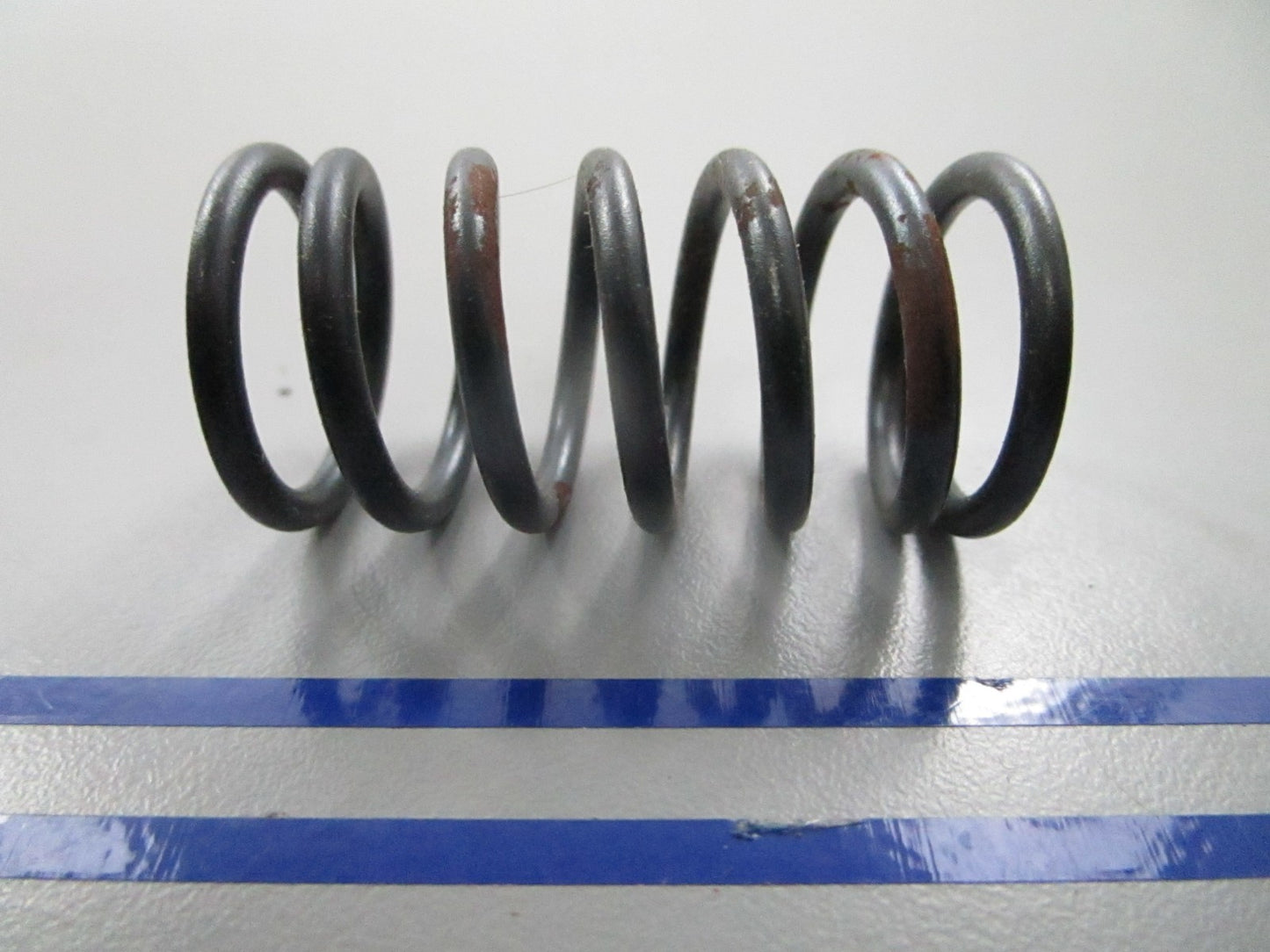 *NEW OEM* 0810 Tecumseh Valve Spring 27881