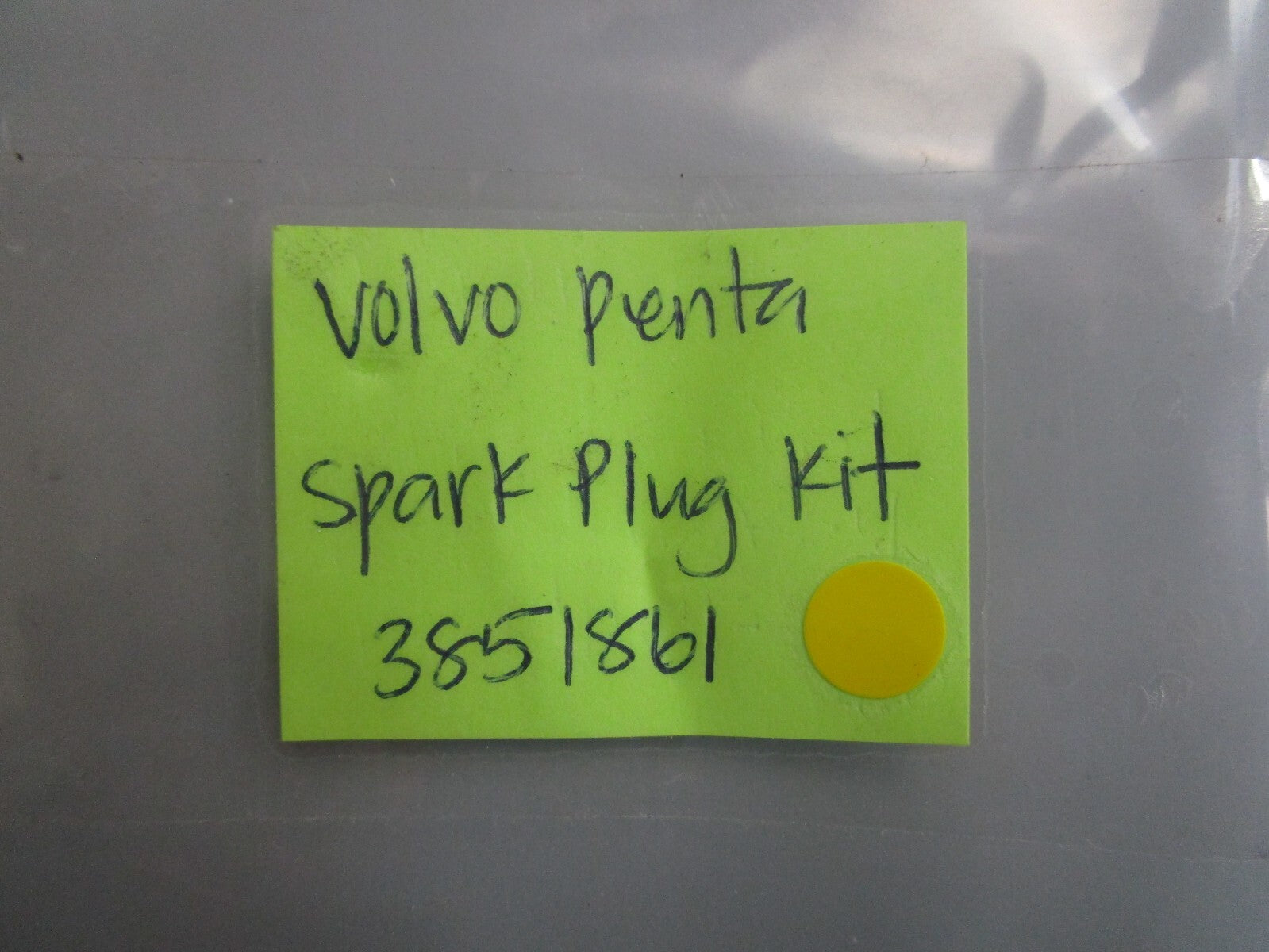 *NEW OEM* (LOT OF 4) 0810 Volvo Penta Spark Plug Kit 3851861