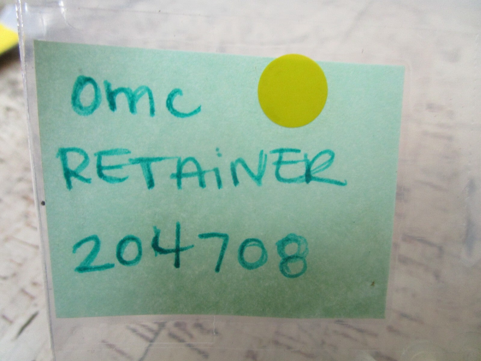 *NEW OEM* (LOT OF 2) 0720 OMC Johnson Evinrude Retainer 204708 0204708