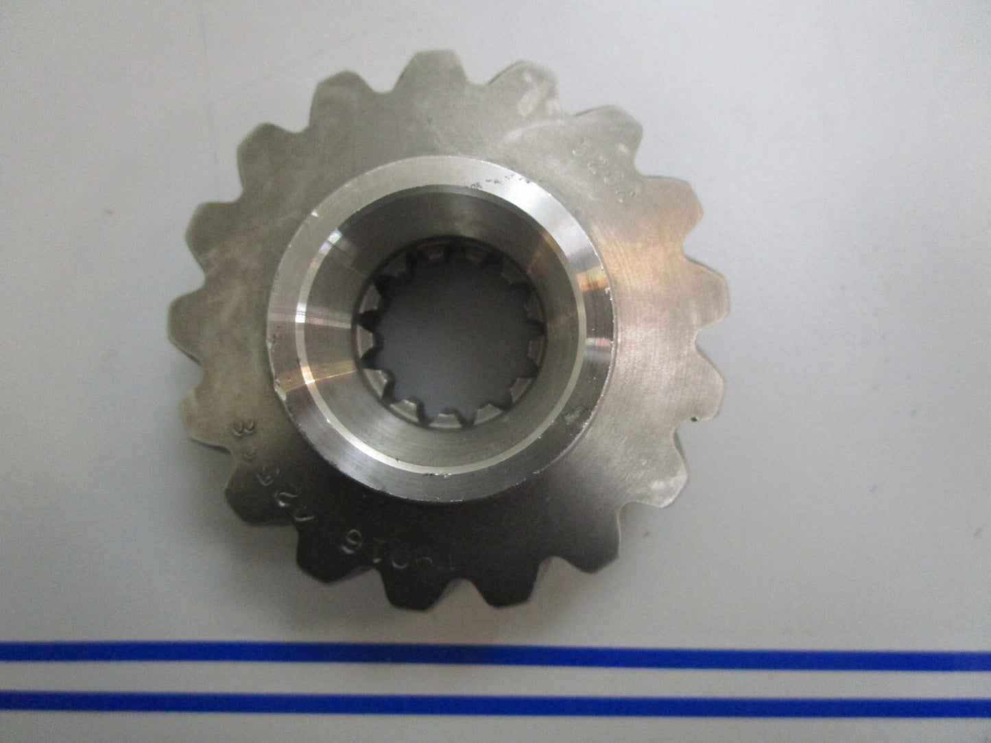 *NEW OEM* 0820 Mercury Quicksilver Pinion Gear 43-17064A3