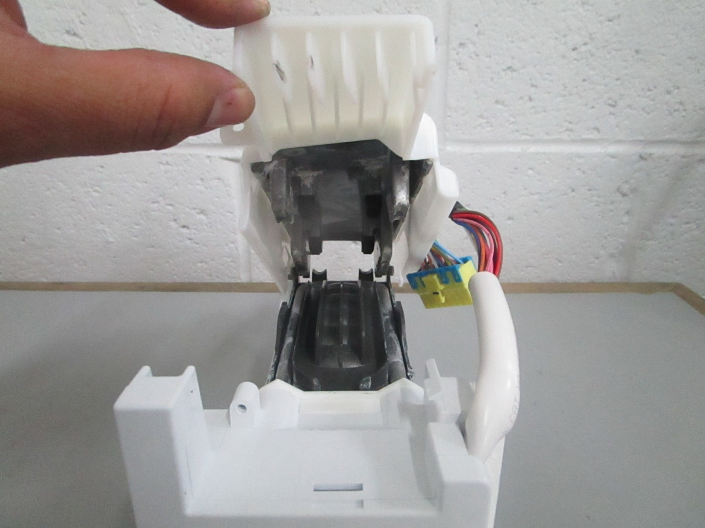 *NEW OEM* 0820 Samsung Ice Maker DA97-13718C