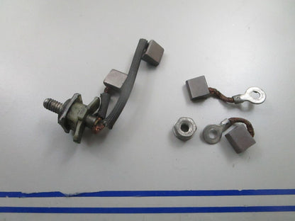 *NEW OEM* 0810 OMC Johnson Evinrude Brush Set 391750 0391750
