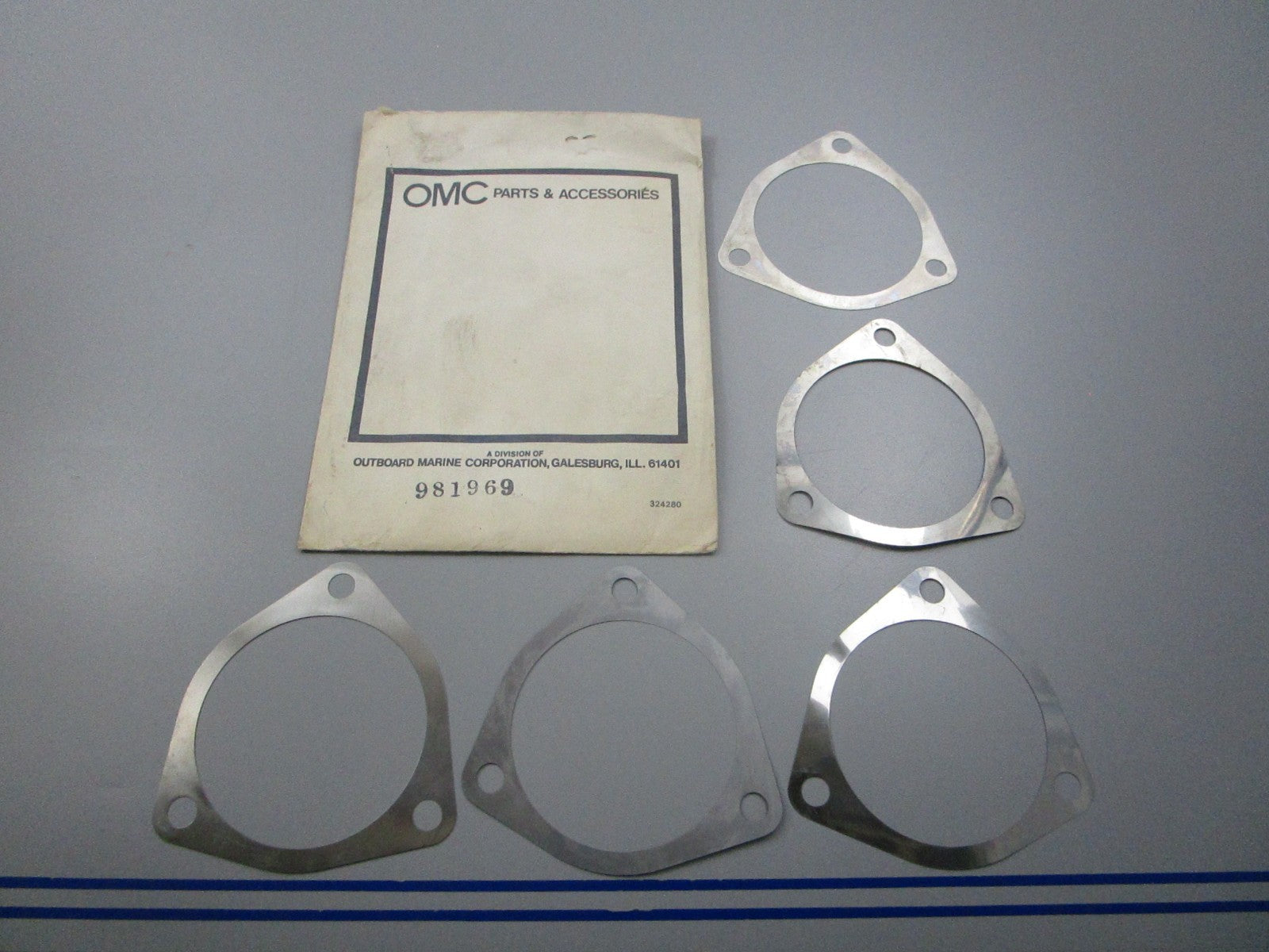 NEW OEM 981969 0981969 OMC Johnson Evinrude Shim Kit 0810