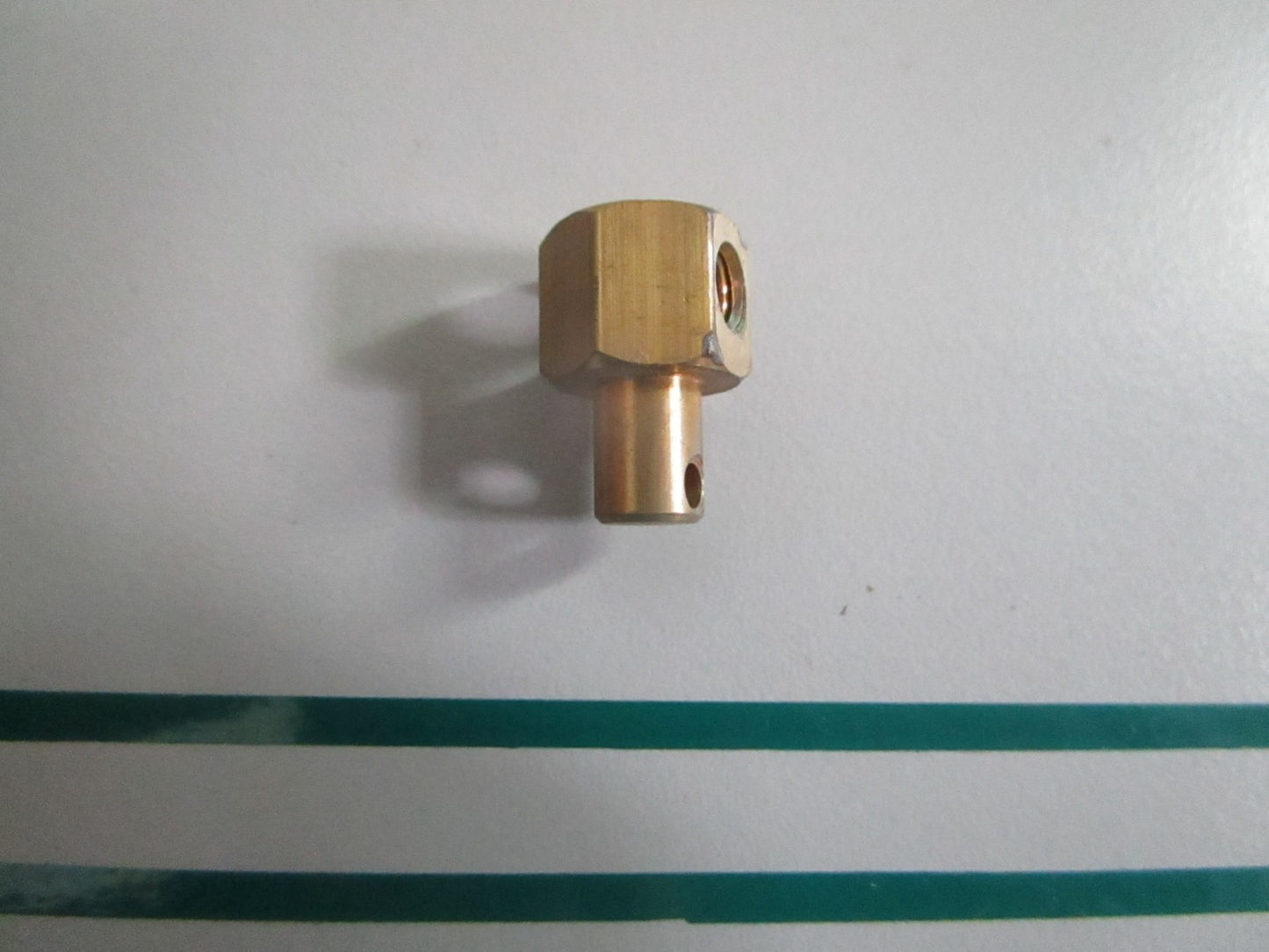 NEW OEM 3852329 OMC Johnson Evinrude Cube 0820