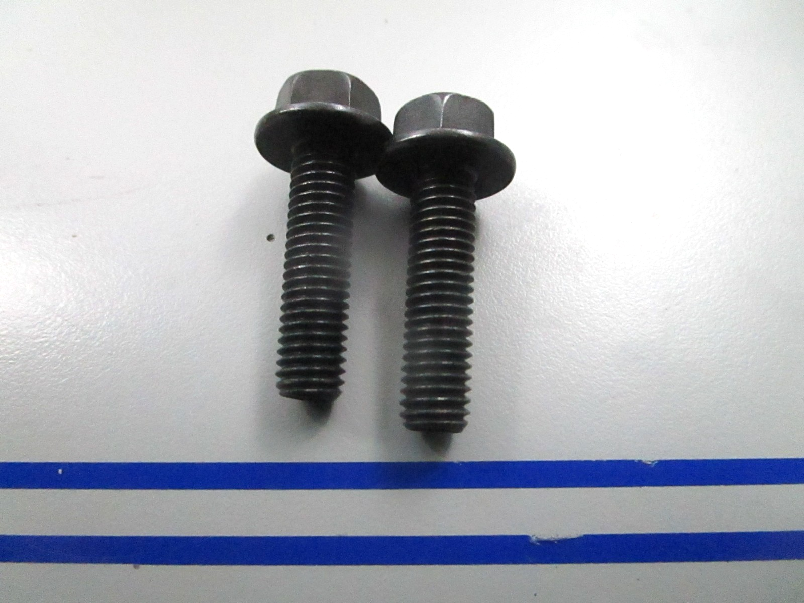 *NEW OEM* (LOT OF 2) 0810 Volvo Penta Flange Screw 995464