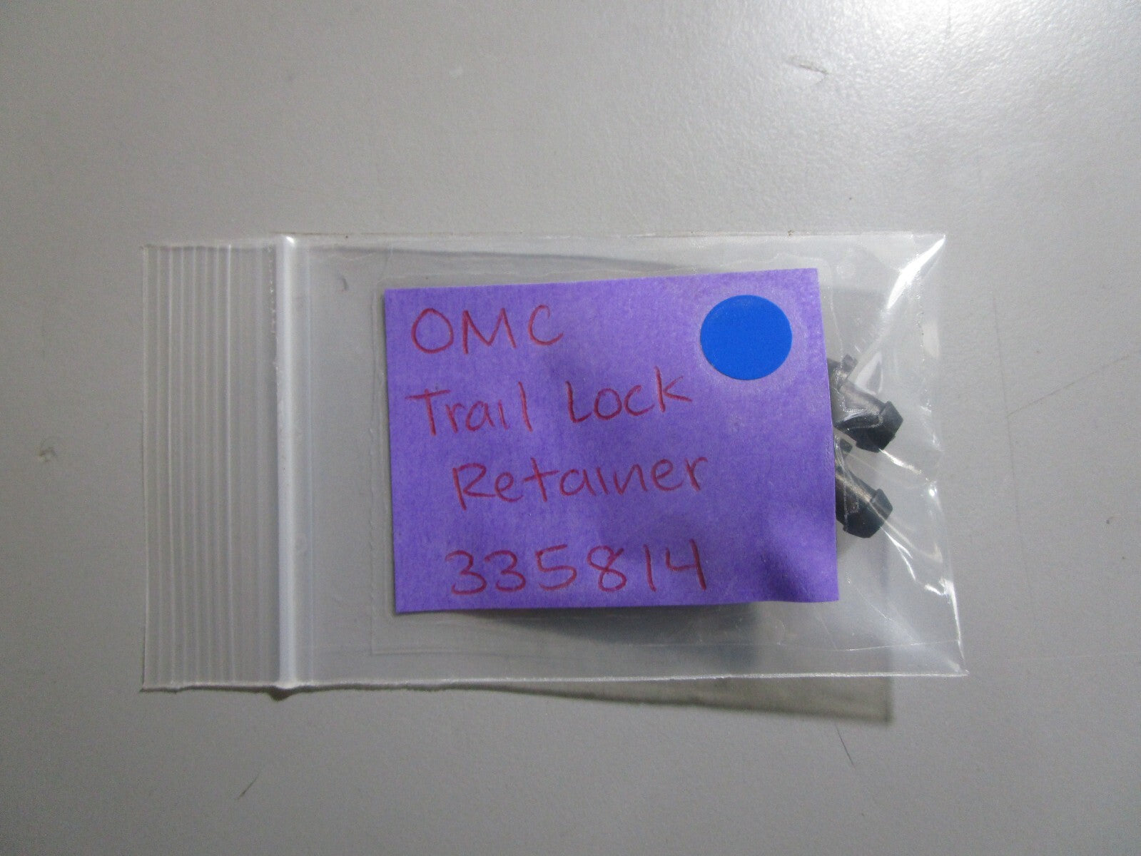 *NEW OEM*  0810 OMC Johnson Evinrude Trail Lock Retainer 335814 0335814