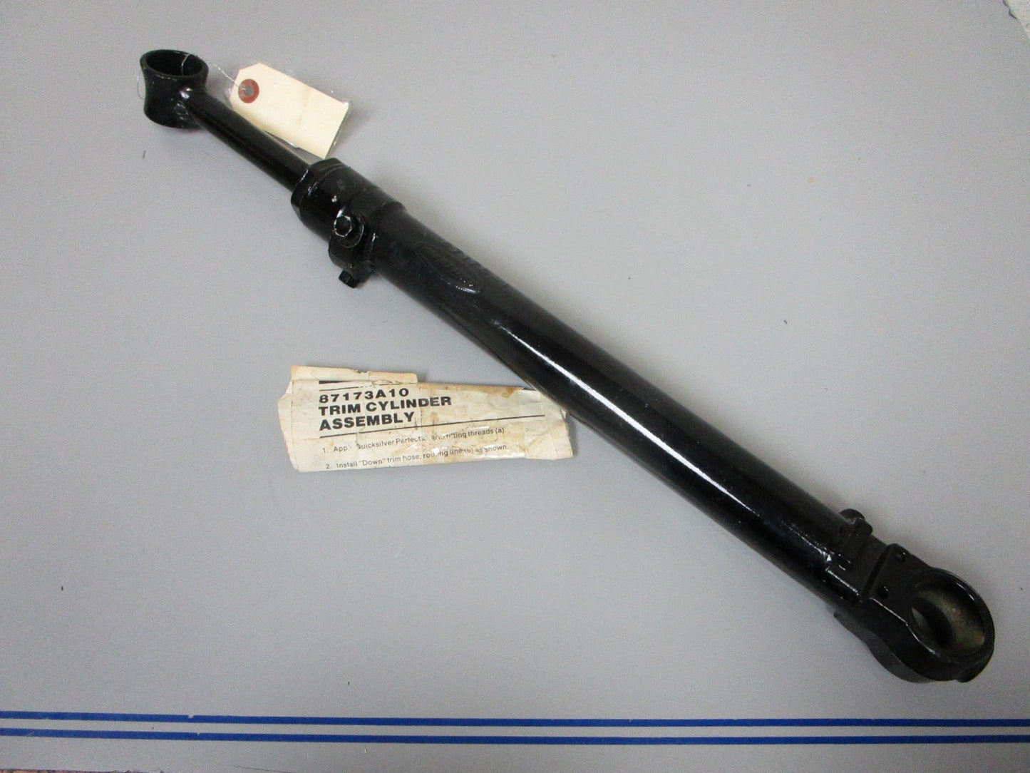 NEW OEM Mercury Mercruiser 87173A10 1978 120 140 1982 165 Trim Cylinder Ay 0720