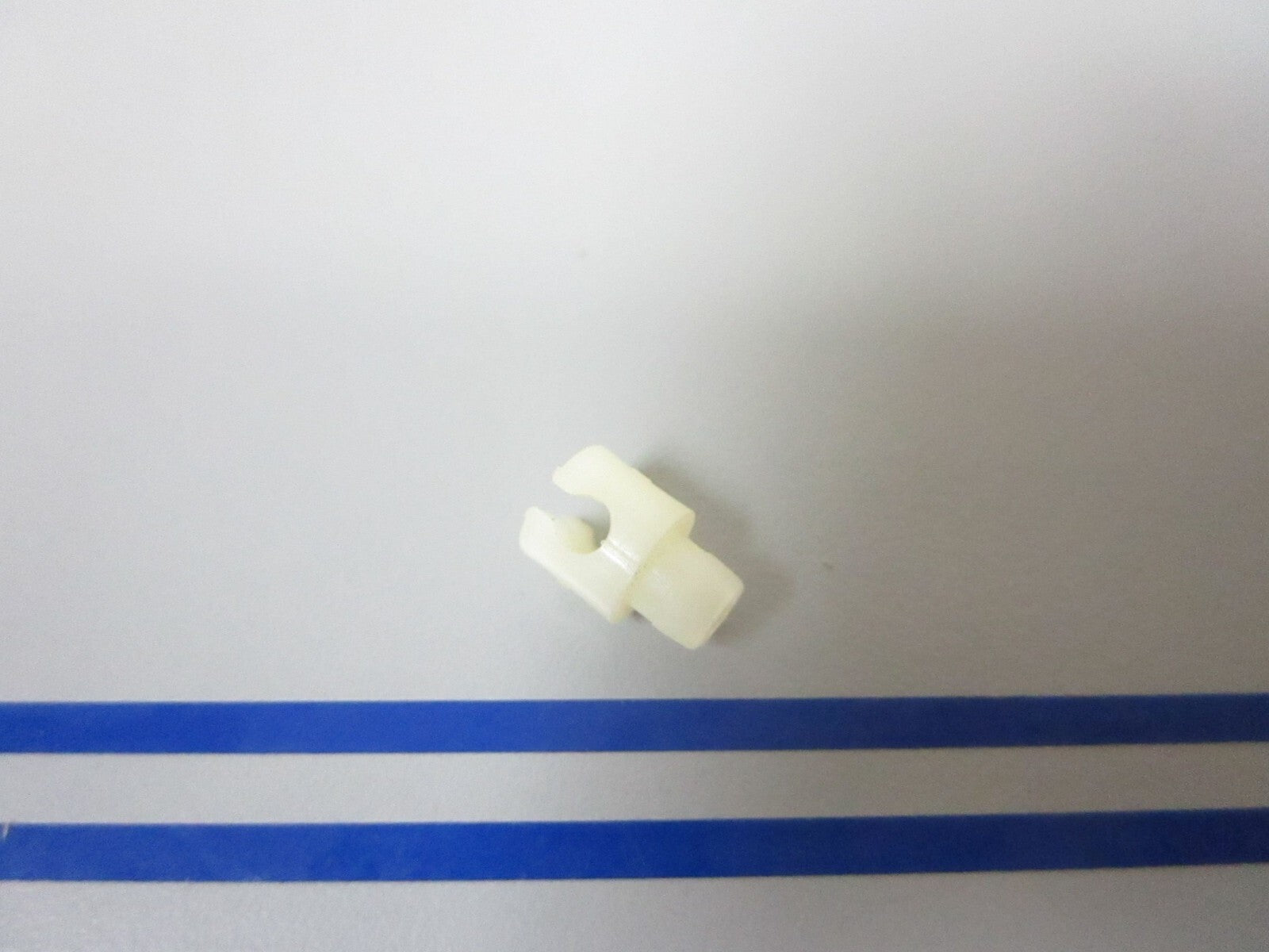 *NEW OEM* 0770 OMC Johnson Evinrude Retainer 313329 0313329