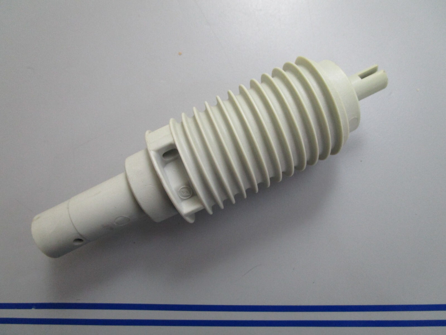 *NEW OEM* 0820 OMC Johnson Evinrude Recoil Spool 323572 0323572