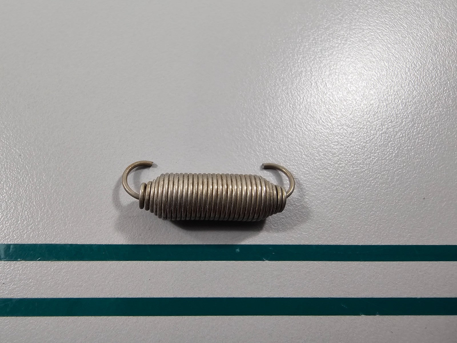 NEW OEM 342394 0342394 OMC Johnson Evinrude Return Spring 0810