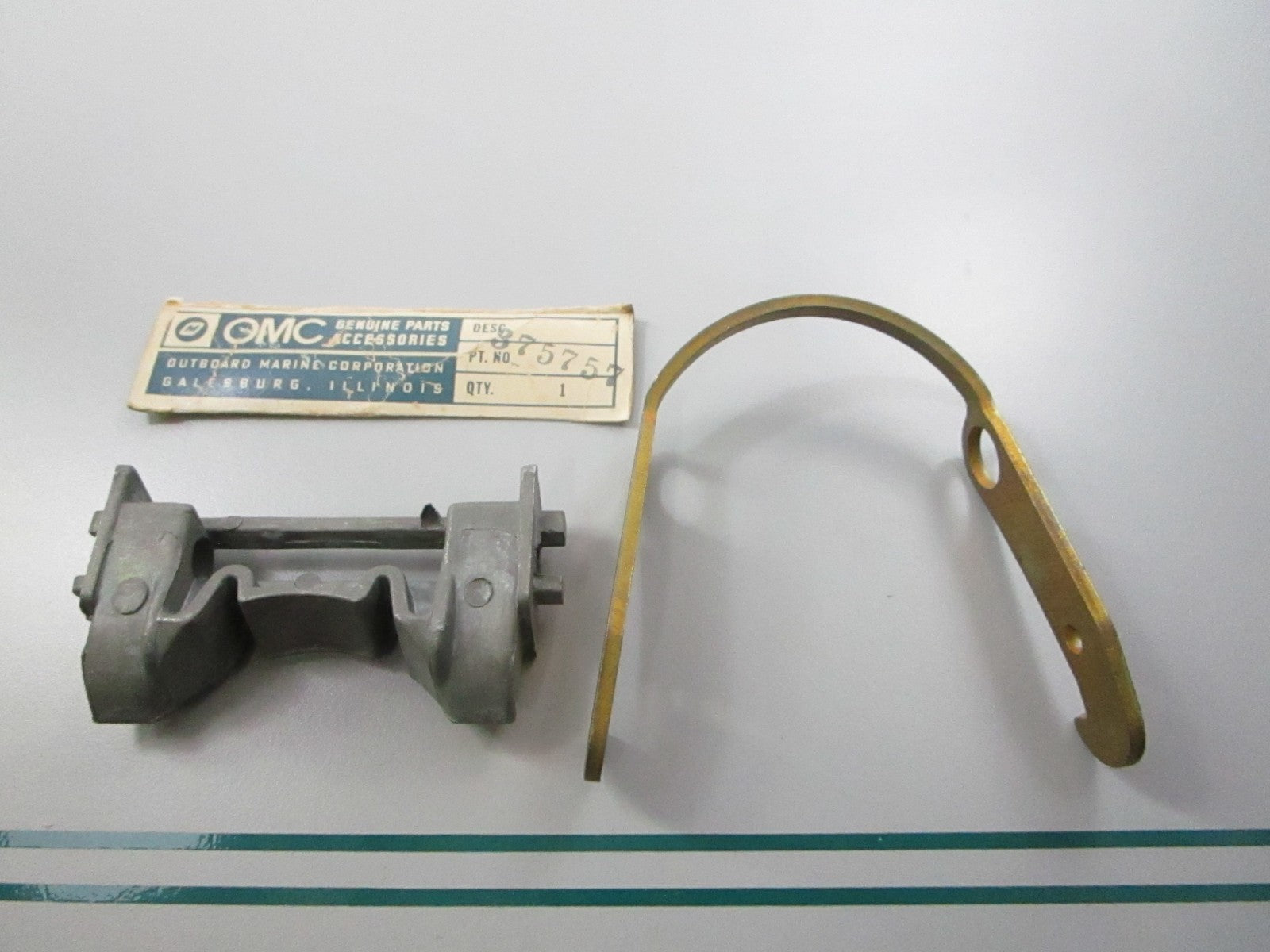 NEW OEM 375757 0375757 OMC Johnson Evinrude Tilt Lock Socket 0810