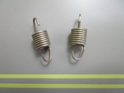 *NEW OEM* (LOT OF 2) 0810 OMC Johnson Evinrude Lock Spring 315176 0315176