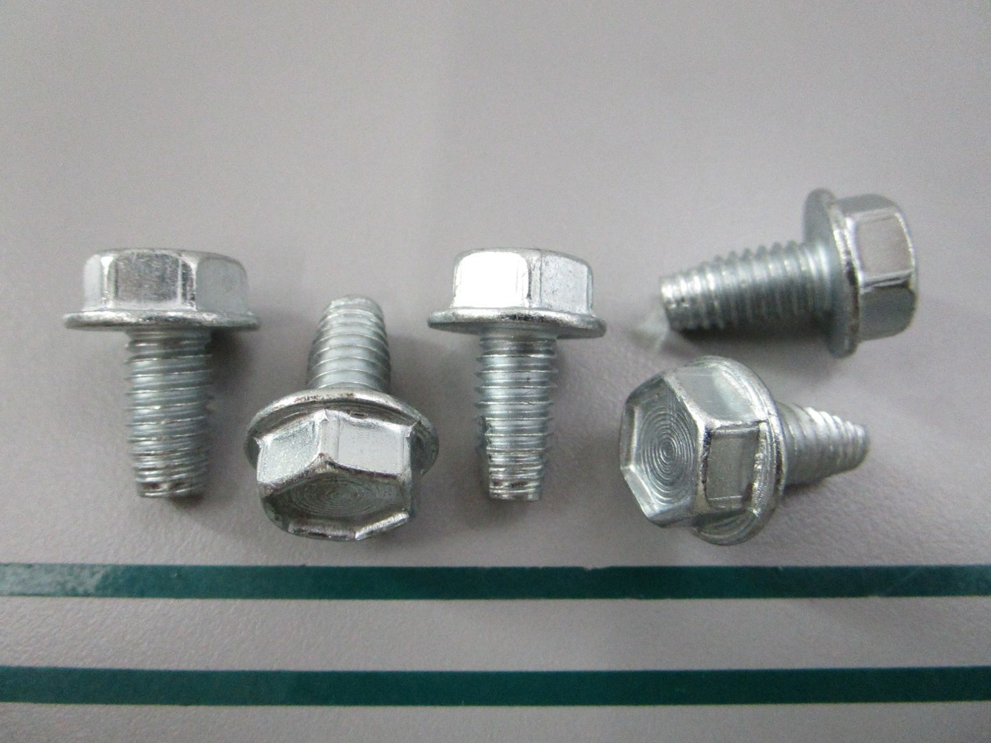 NEW OEM (LOT OF 5) 4383 Harley Davidson Self Screw 0810