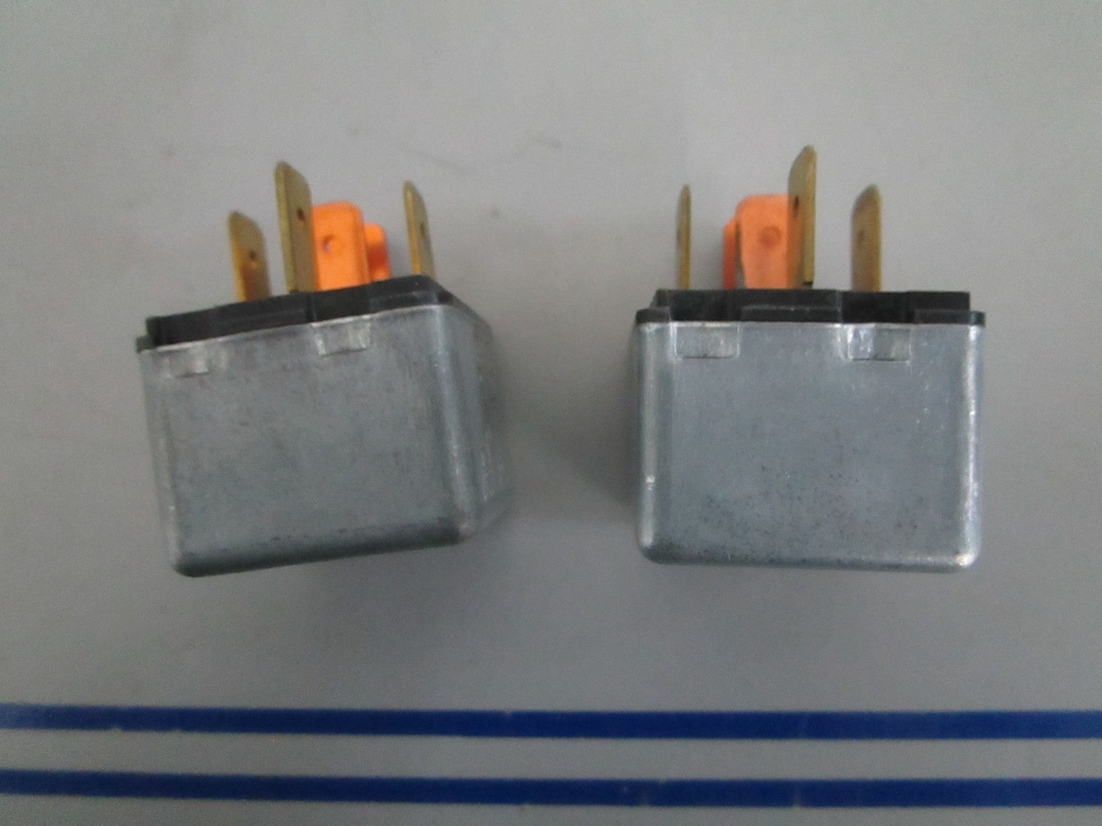 *NEW OEM* (LOT OF 2) 0820 Volvo Penta Relay 1501833