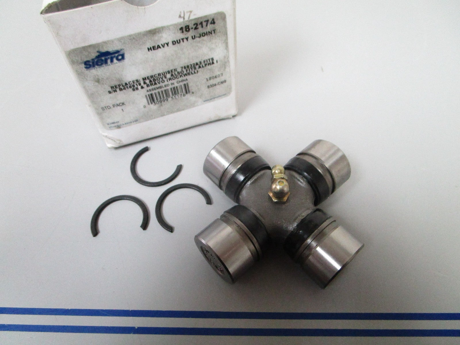 *NEW* 0720 Sierra Heavy Duty U-Joint Ay 18-2174 Replaces: Mercruiser 75832A3