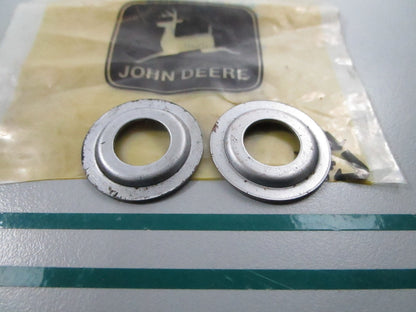 NEW OEM (LOT OF 2) M76084 John Deere Spring Retainer 0810