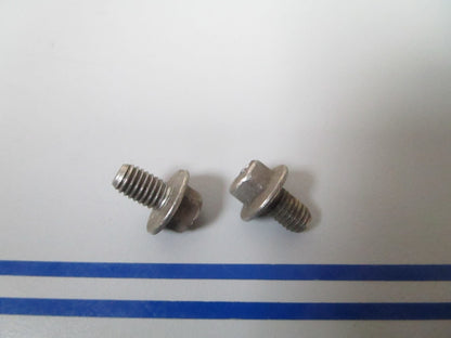 *NEW OEM* (LOT OF 2) 0810 Mercury Quicksilver Screw 82130010