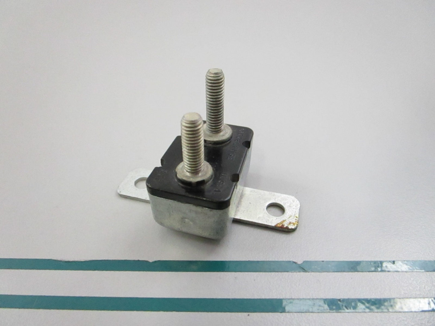 NEW OEM 975098 0975098 OMC Johnson Evinrude Fuse 0810