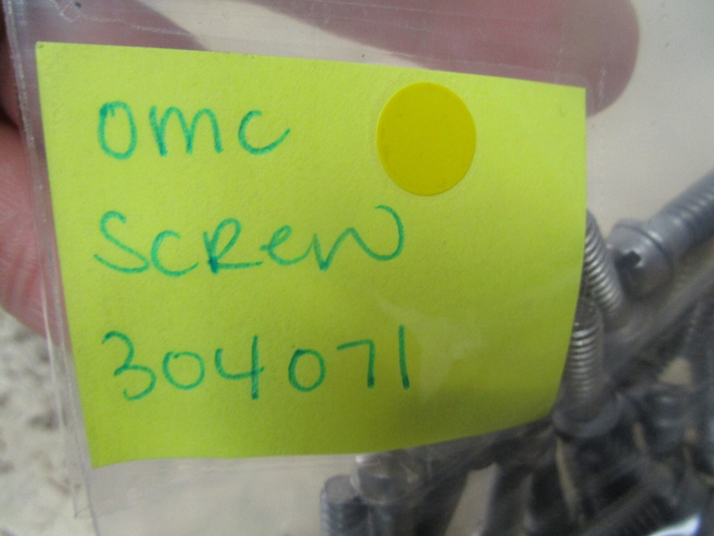 *NEW OEM* (LOT OF 3) 0720 OMC Johnson Evinrude Screw 304071 0304071