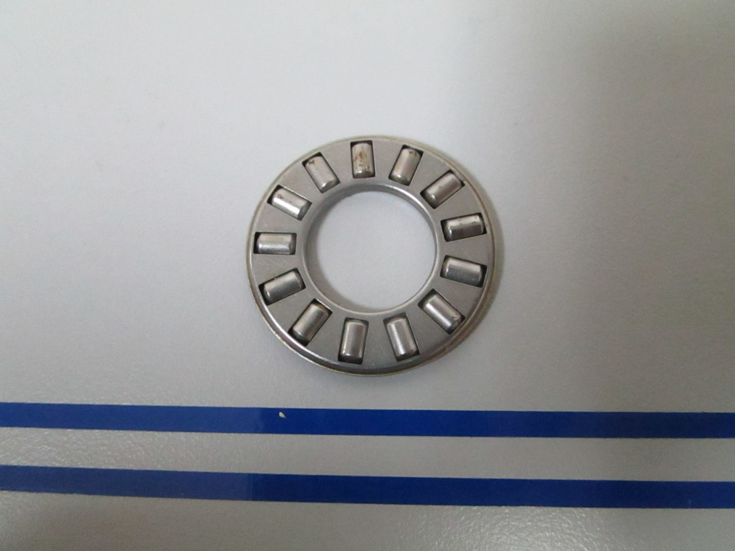 NEW OEM 388000 0388000 OMC Johnson Evinrude Thrust Bearing 0720