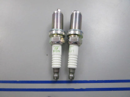 NEW (LOT OF 2) LFR5A-11 NGK V-Power Spark Plug 0810