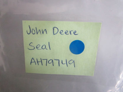 *NEW OEM* 0820 John Deere Seal AH79749
