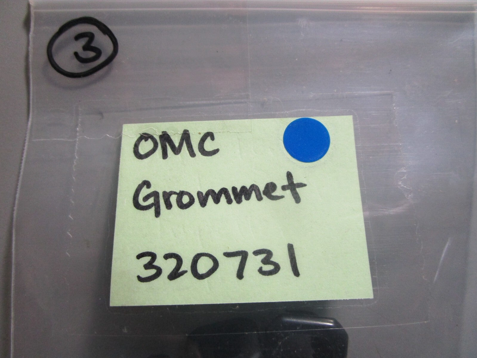 *NEW OEM* 0810 OMC Johnson Evinrude Grommet 320731 0320731