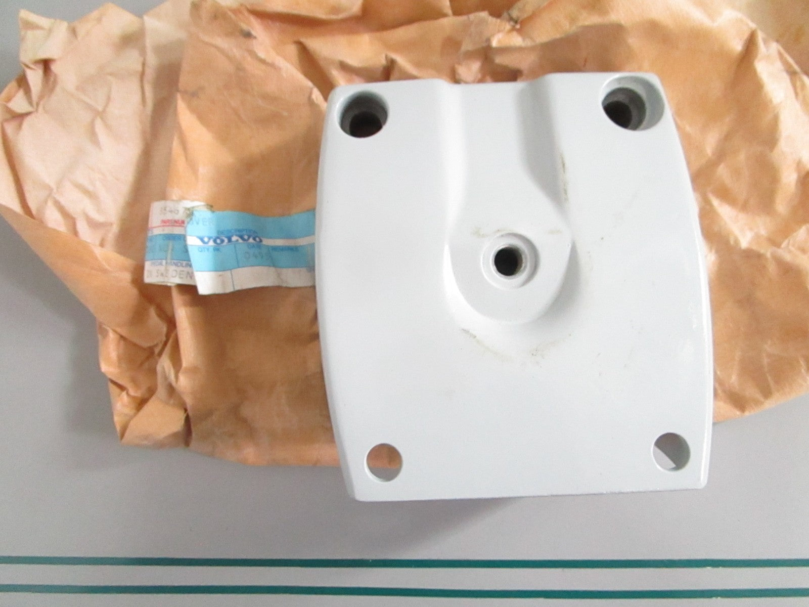 NEW OEM 854677 Volvo Penta Top Cover 0820