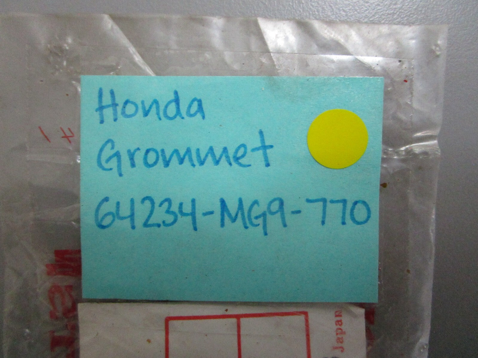 *NEW OEM* 0810 Honda Grommet 64234-MG9-770