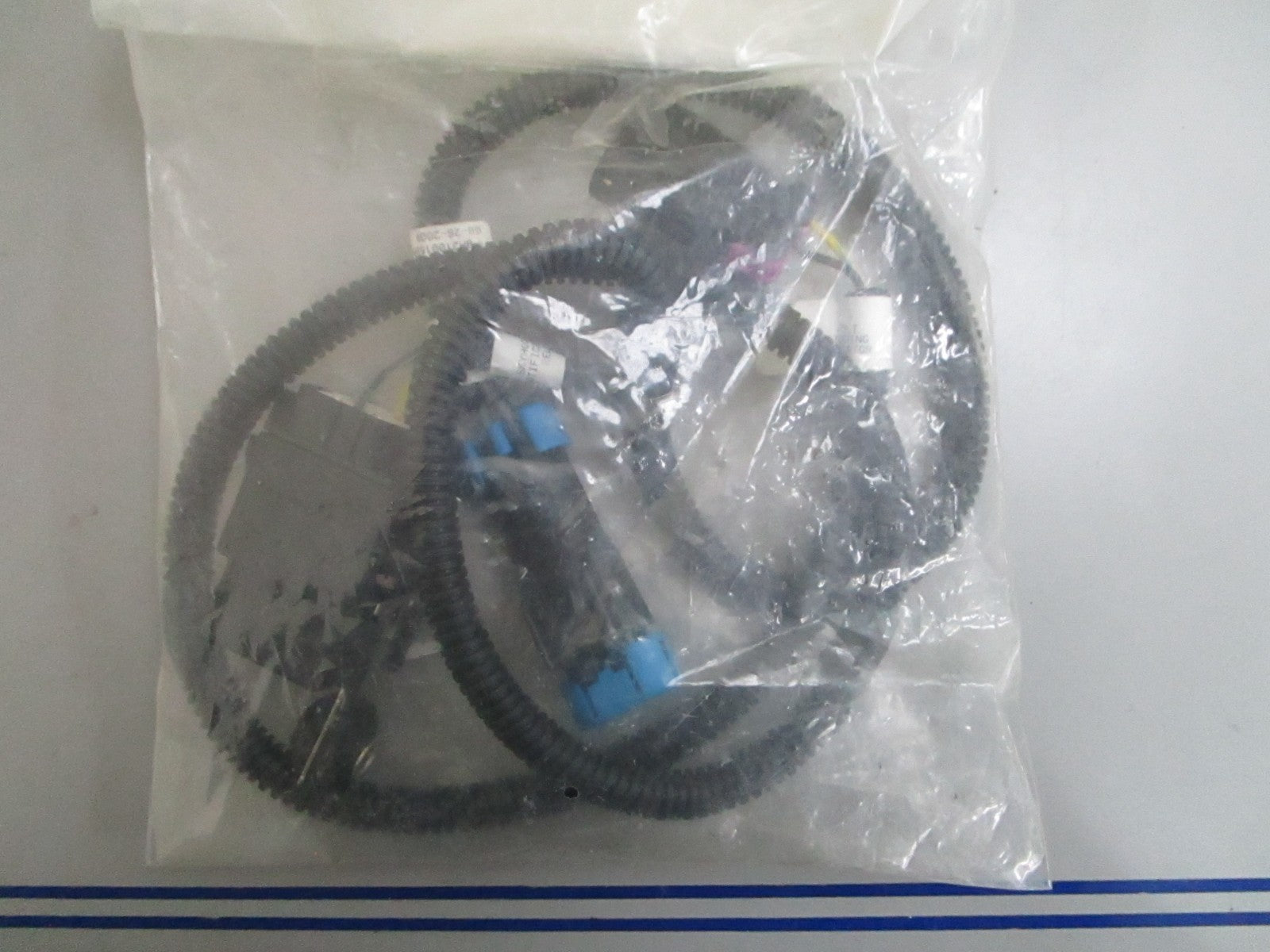 *NEW OEM* 0820 Mercury Quicksilver Harness 8M2100155