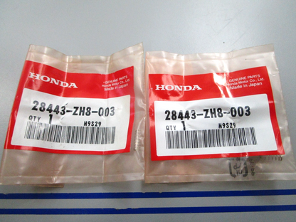 NEW OEM (LOT OF 2) Honda 28443-ZH8-003 Return Spring 0810