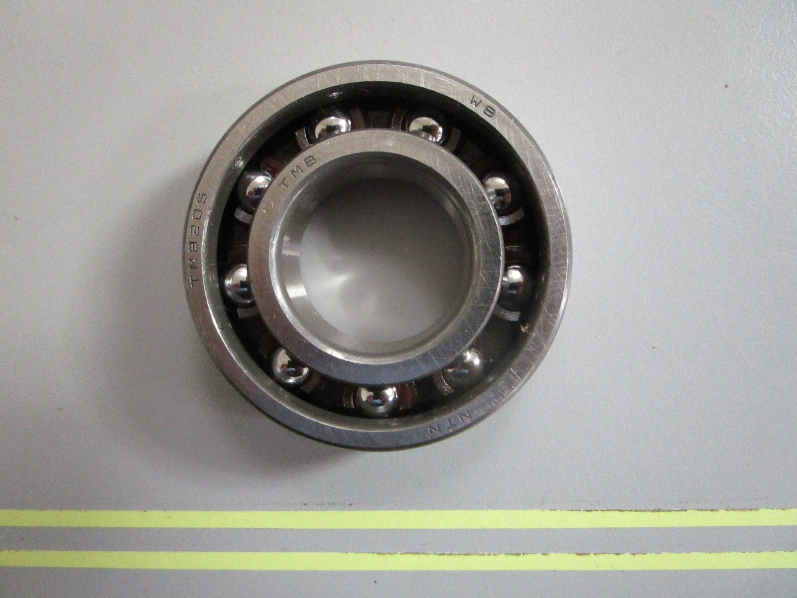 *NEW OEM* 0810 OMC Johnson Evinrude Crankshaft Bearing 330854 0330854