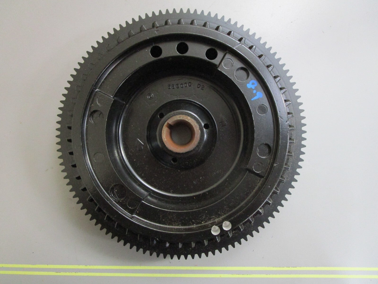 *NEW OEM* 0820 OMC Johnson Evinrude Flywheel 583915 0583915