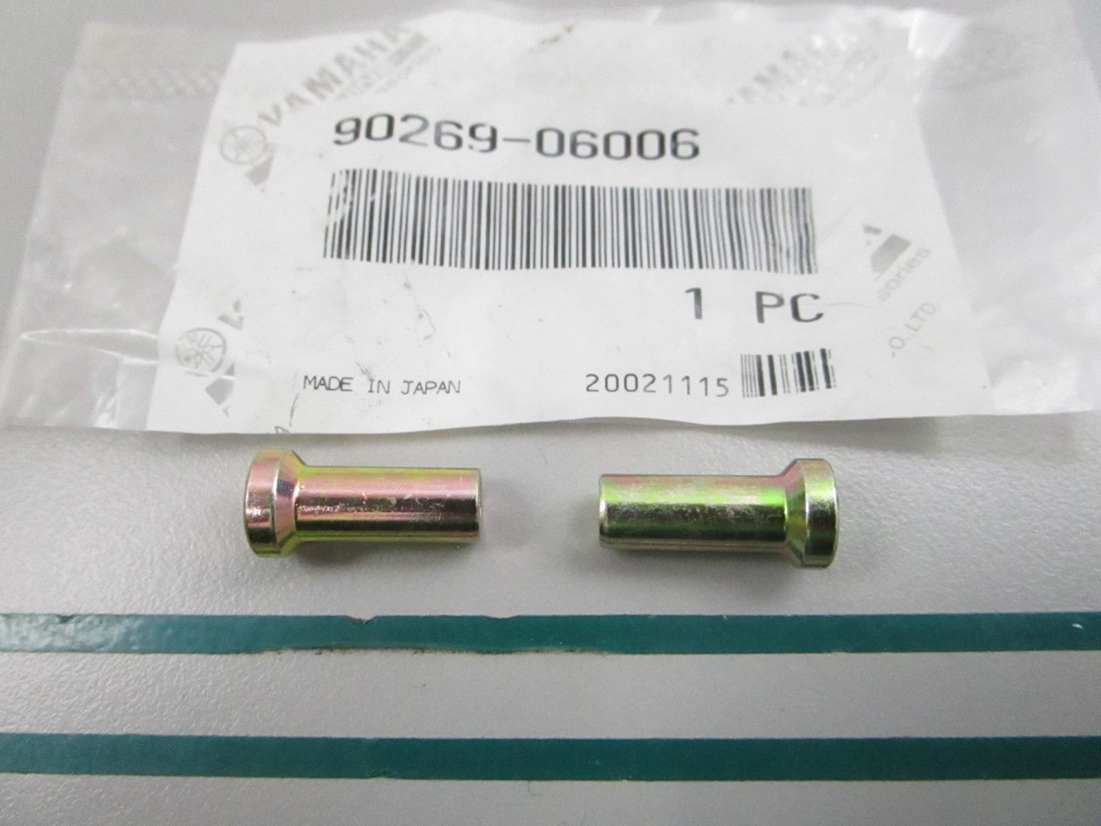 NEW OEM (LOT OF 2) 90269-06006-00 Yamaha Rivet 0810