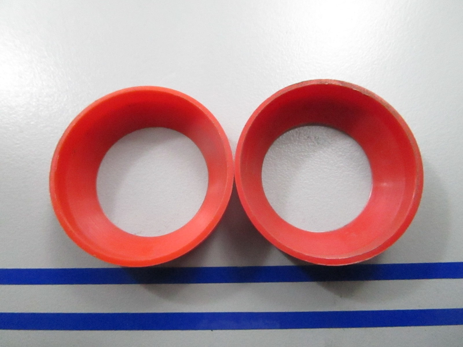 *NEW OEM* (LOT OF 2) 0810 OMC Johnson Evinrude Mounting Ring 326048 0326048