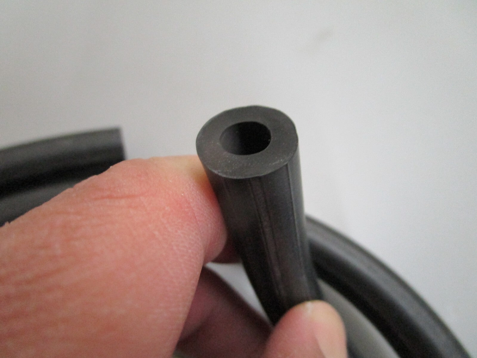 *NEW OEM* 0820 OMC Johnson Evinrude Hose 303617 0303617