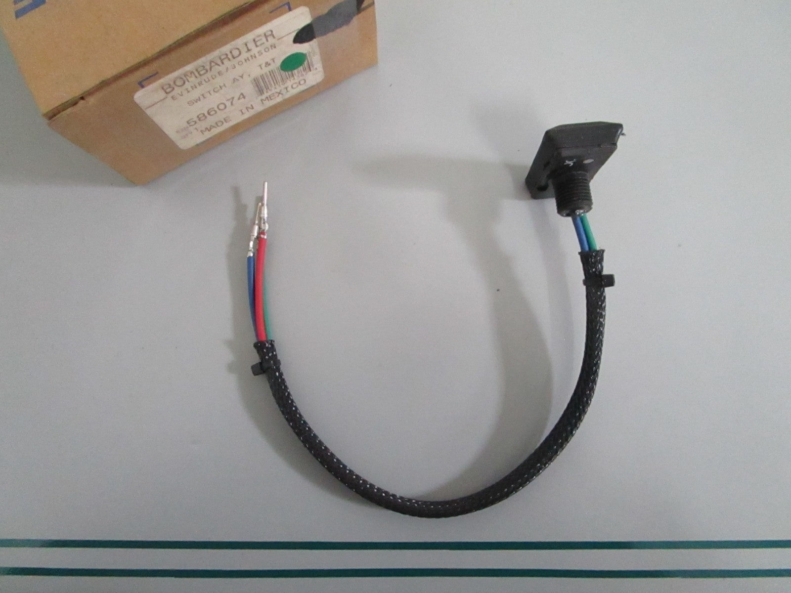 NEW OEM 586074 0586074 OMC Johnson Evinrude Trim & Tilt Switch Assy 0820