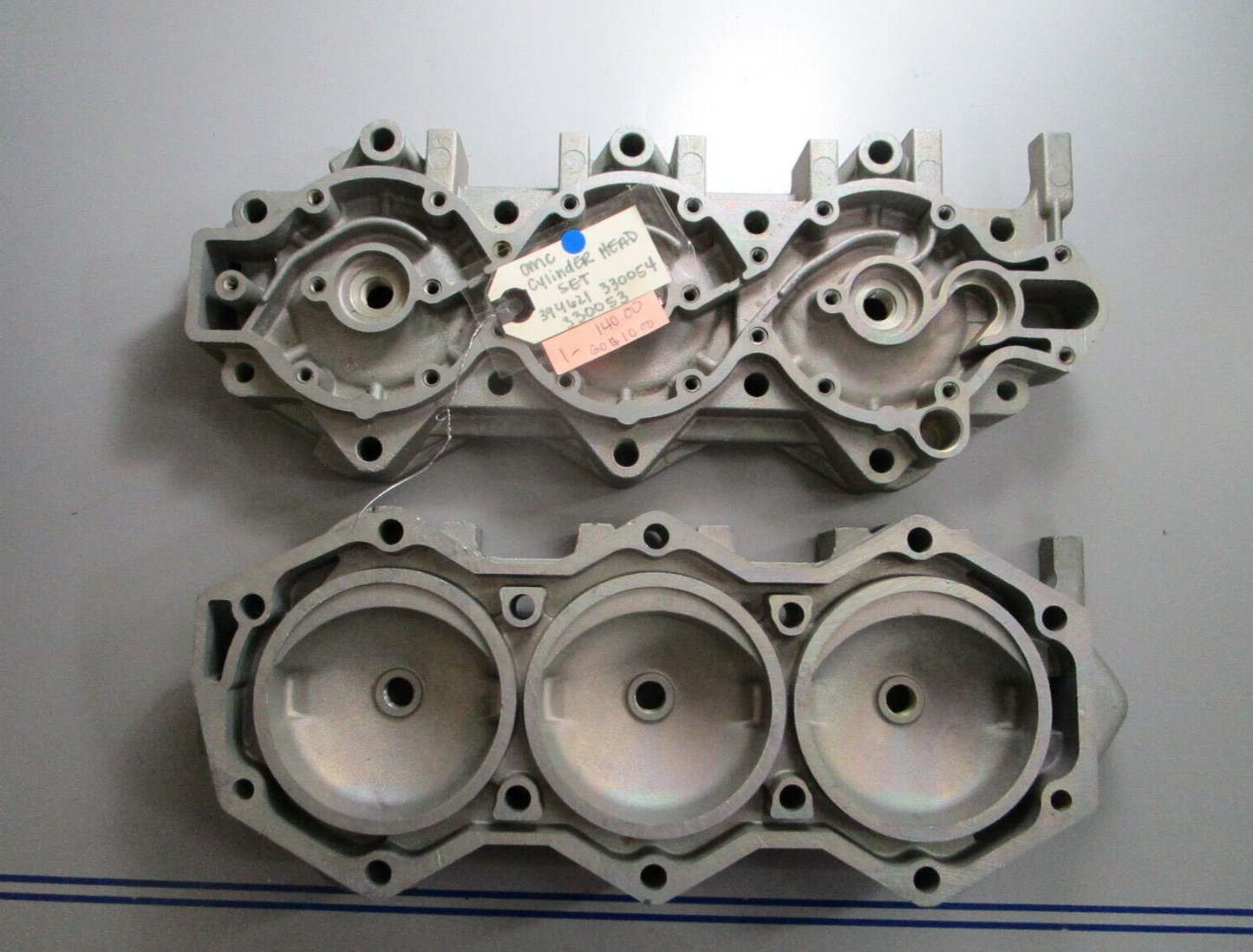 *NEW OEM* 0810 OMC Johnson Evinrude Cylinder Head Set 394621 330054 330053