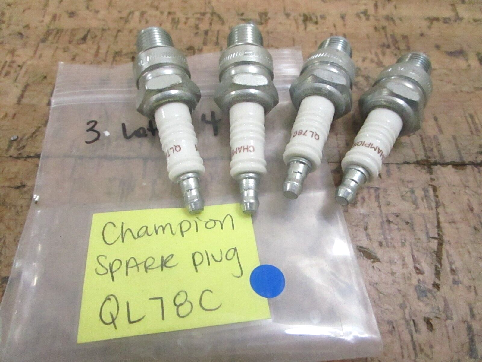 *NEW* (LOT OF 4) 0780 Champion Spark Plug QL78C