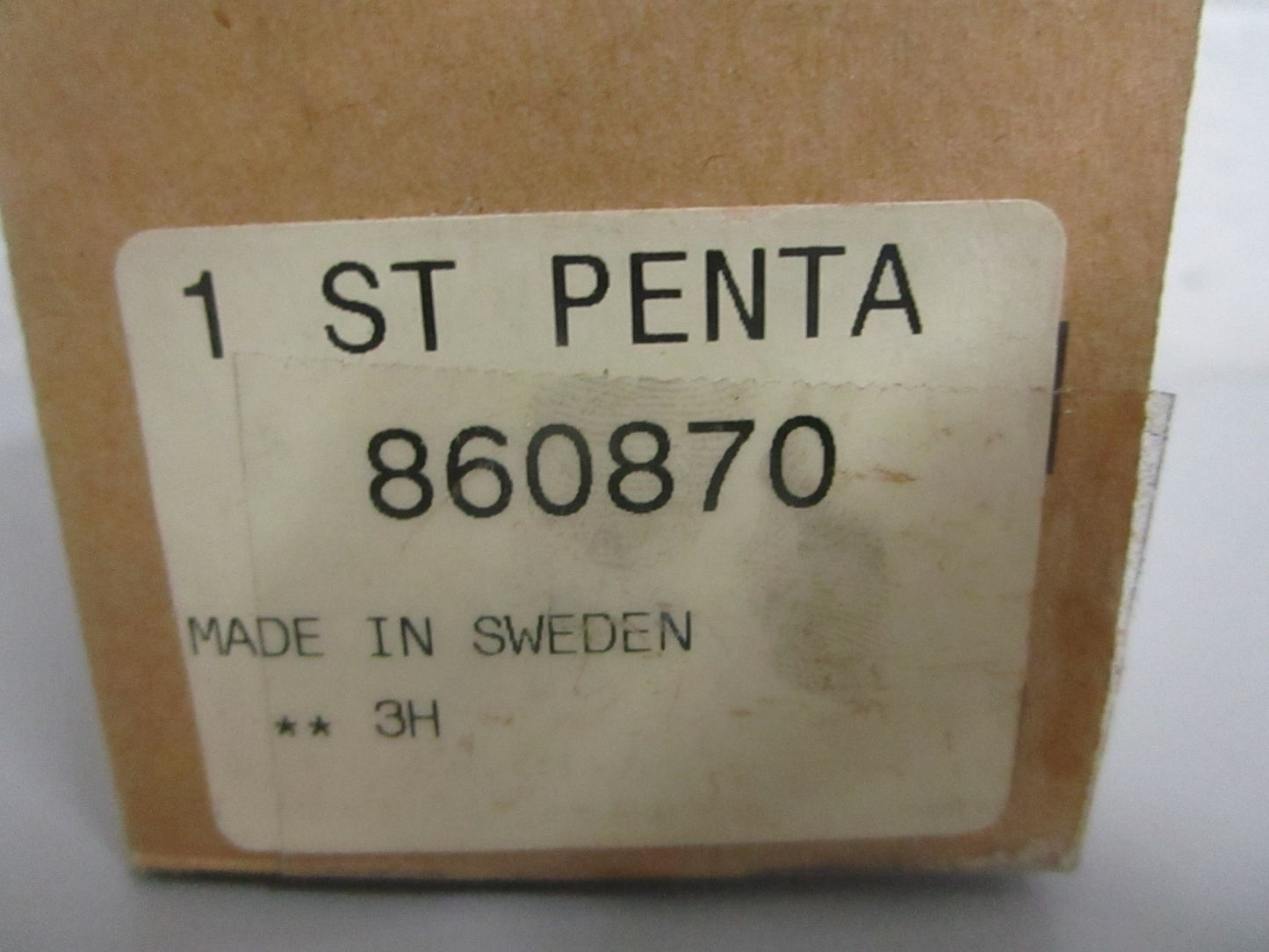 *NEW OEM* 0820 Volvo Penta Spcaer 860870