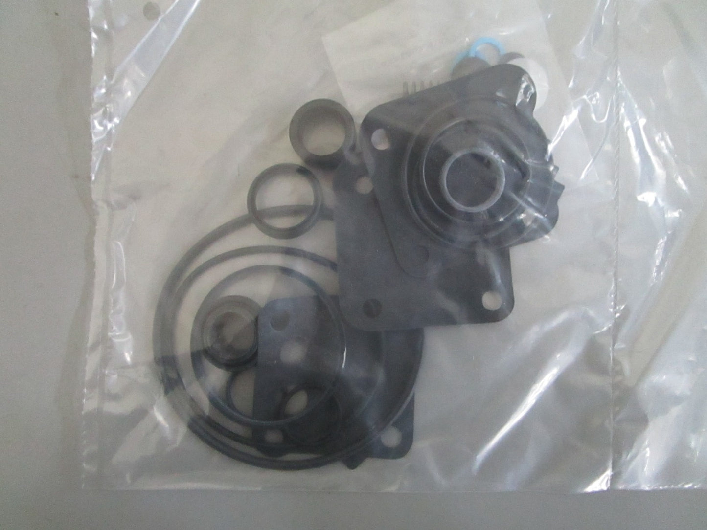 *NEW OEM* 0820 Mercury Quicksilver Gasket Set 27-43004A99