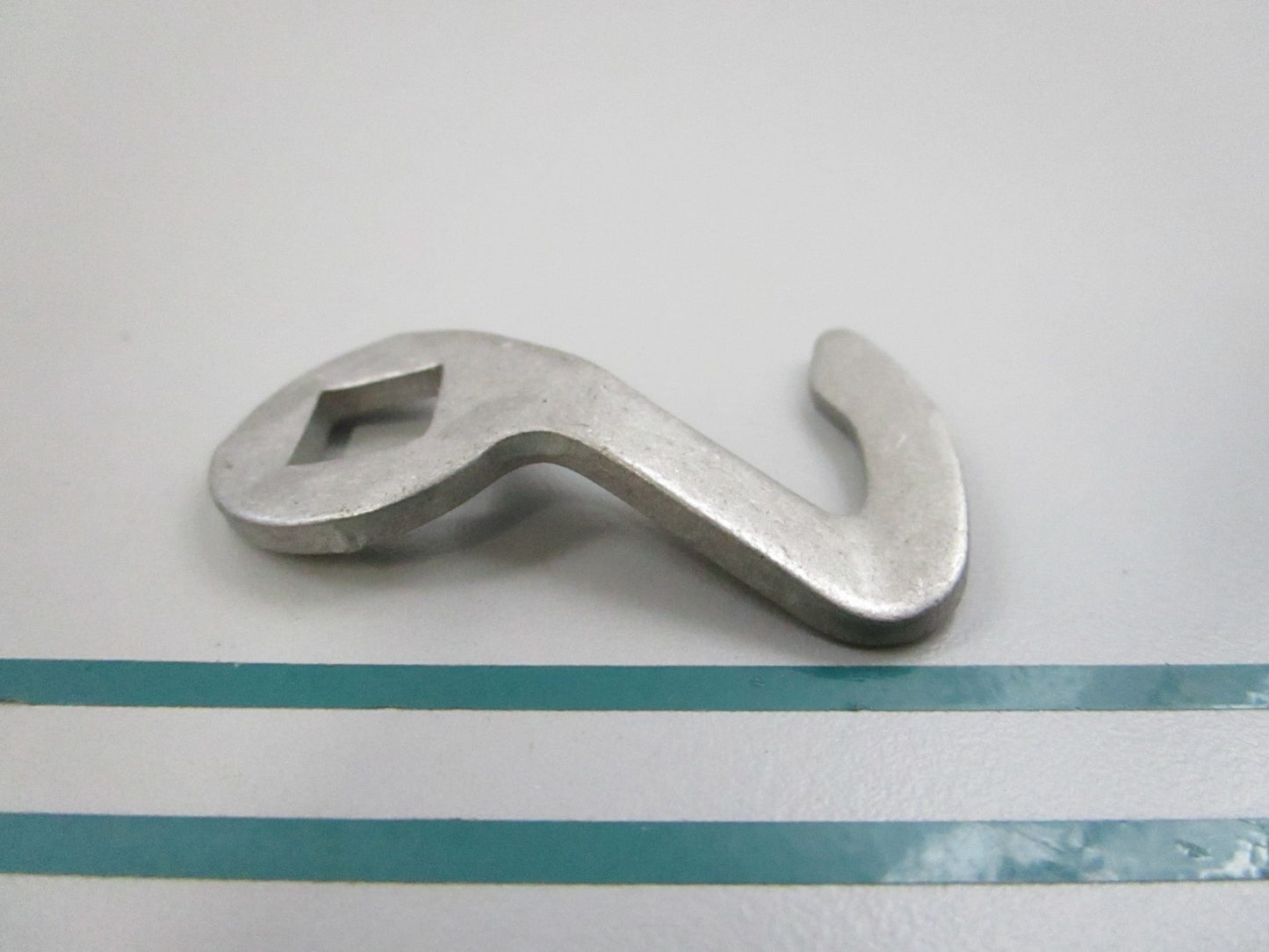 NEW OEM 18040 2 Mercury Quicksilver Latch Hook 0810