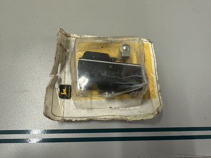OEM JOHN DEERE AET11327 REAR LIFT ARM SWITCH 0700